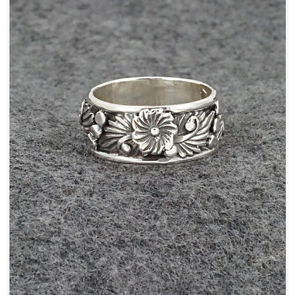 Gorgeous Signed Navajo Sterling Band